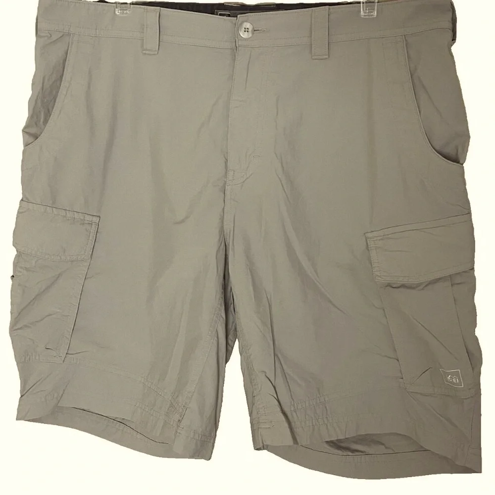 REI Cargo Shorts Men's XL Nylon Hiking Outdoors Camping Lightweight Gorpcore